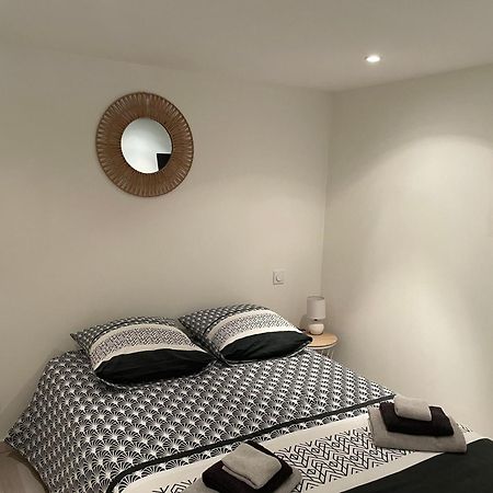 Chez Tony Et Laurie Apartment Montbrun-des-Corbieres ภายนอก รูปภาพ