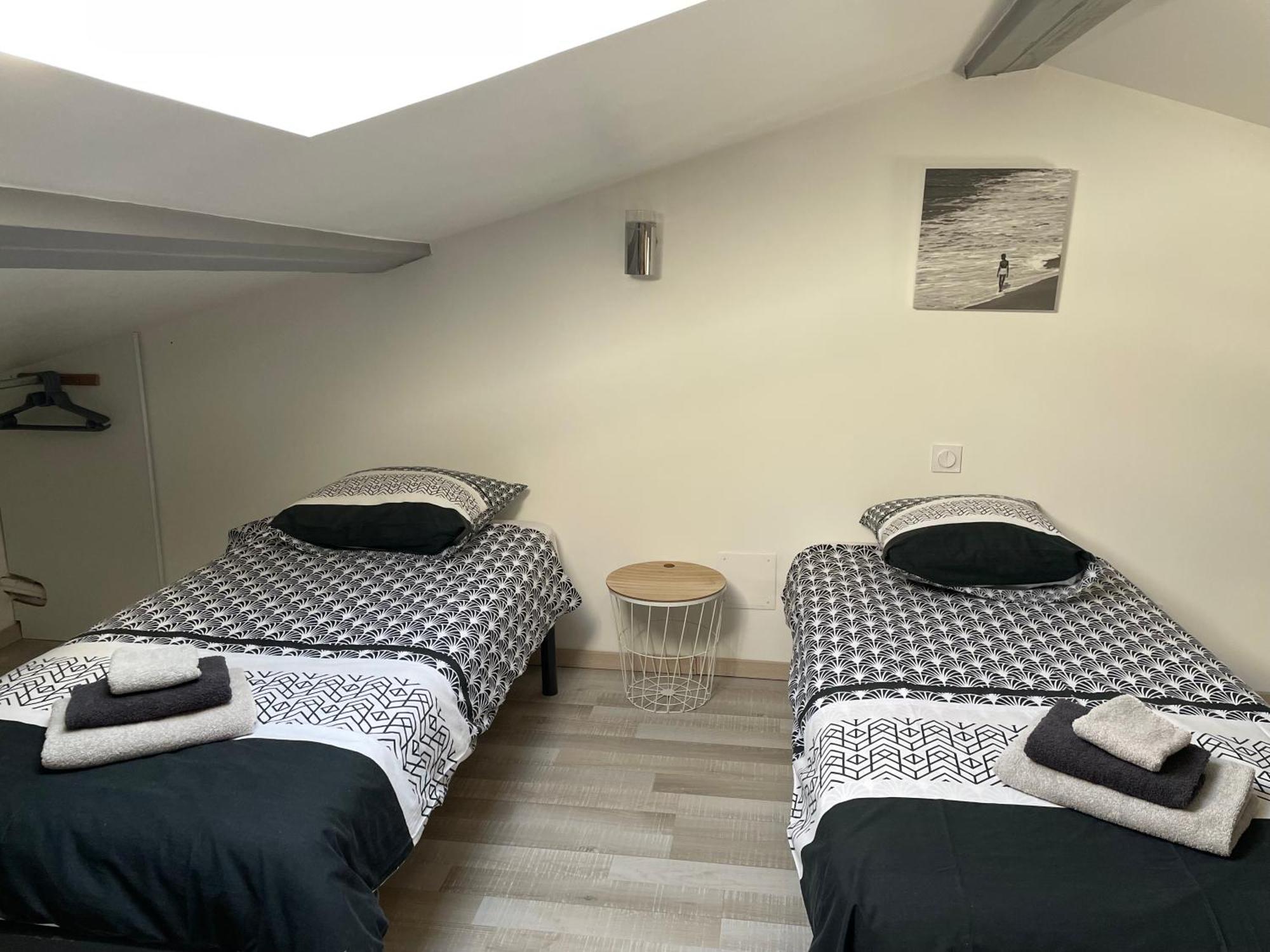 Chez Tony Et Laurie Apartment Montbrun-des-Corbieres ภายนอก รูปภาพ